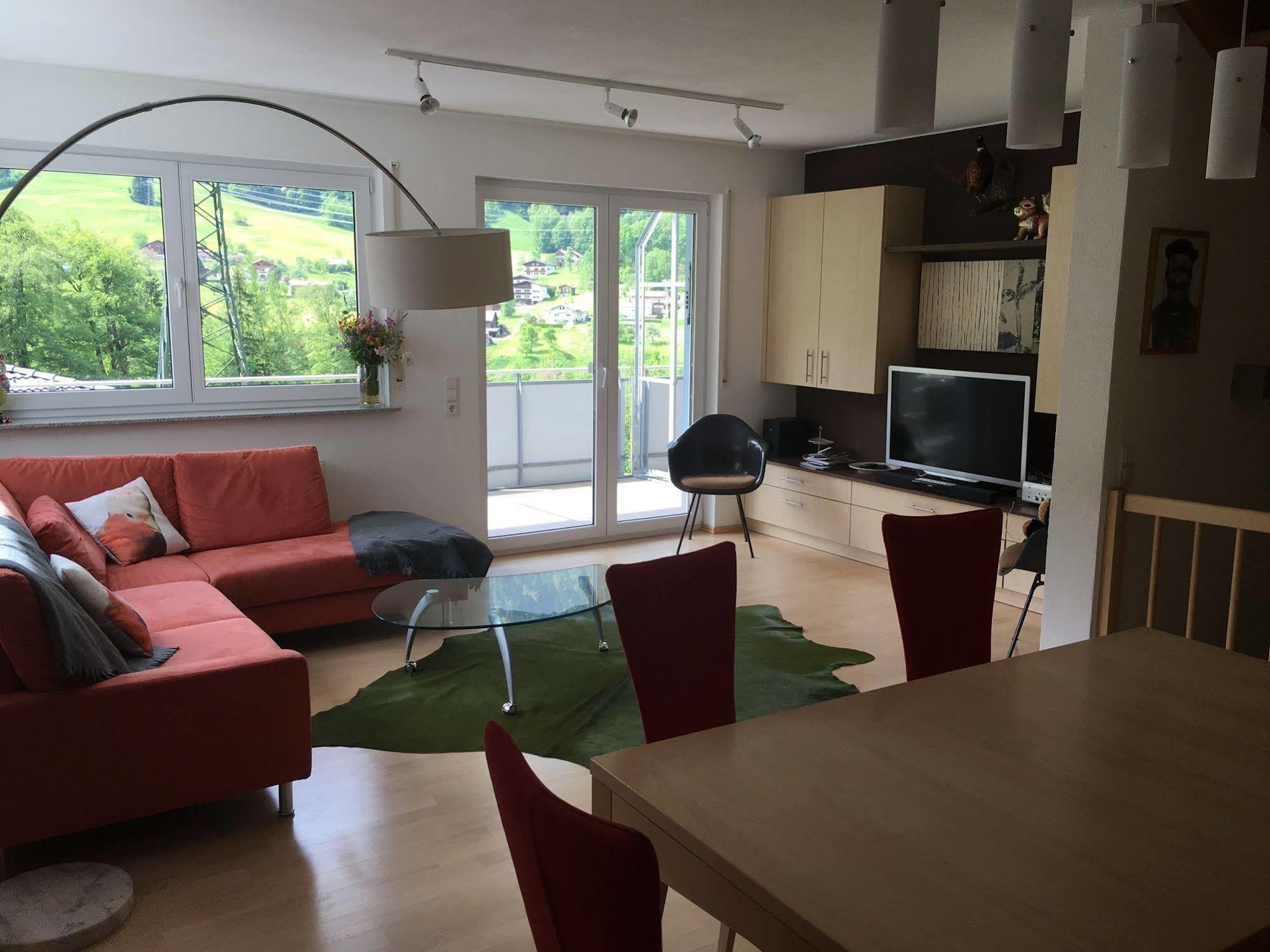 Haus Roecken Apartment Dalaas Bagian luar foto
